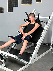 Twink at the gym working out gets to give a facial his visiting friend
