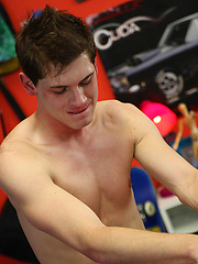 Totaly hot uber twinks unleashing the cock madness!
