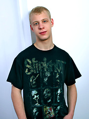 Blond twink Sasha Tremblay
