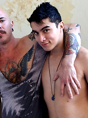 Skater twink Blake Noir fucked by Lorne Rox