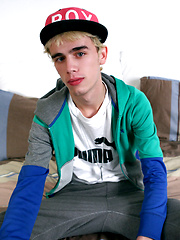 Josh Payne jacking off skinny dick
