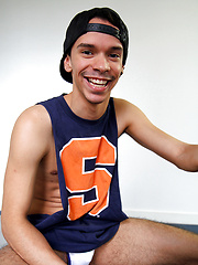 Cute 21 y/o Max Micheals - First time mates