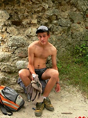 Sexy Twink posing nude for you