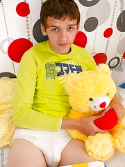 Twink fingering and cum squirting