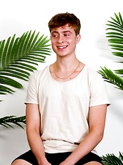 Pretty Boy Lucas Walker Is A Virgin?!