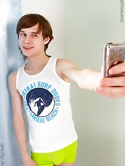 His straight boy ass is so tempting!