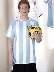 Sport Ladz: Arthur Kral Quits His Kit To Give His Soccer-Mad Pal A Hard Fuck!