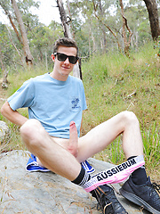 Road trip with hung Aussie boy Brad Hunter