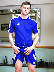 Straight Young Footballer Danny Davis Wanks his Big Uncut Cock & Shoots a Massive Load of Jizz!