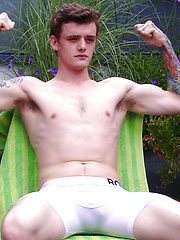 Straight Young Boxer Kieran Wanks his Thick Uncut Cock & Shoots his Load!