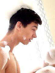 BUBBLE BATH BLISS: With Jerome Exupery and Johnny Bloom