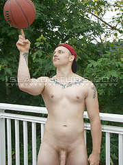 8" Xmas Basketball Jock Greyson: Proud Dad of 3, Opens Gaping Hole x3, Pees, Works, Blasts Jizz in Chilly Winter!